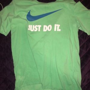short sleeve shirt/too